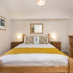 Salt Lane Apartments